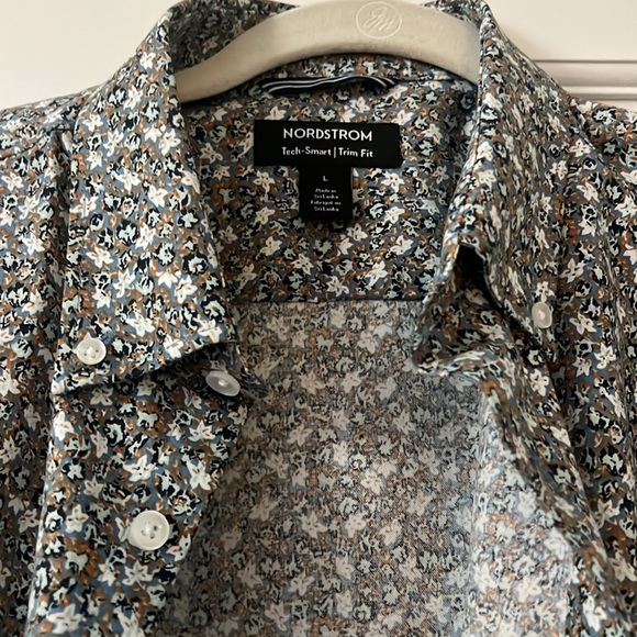 EUC Nordstrom Button Down Shirt - Picture 4 of 4